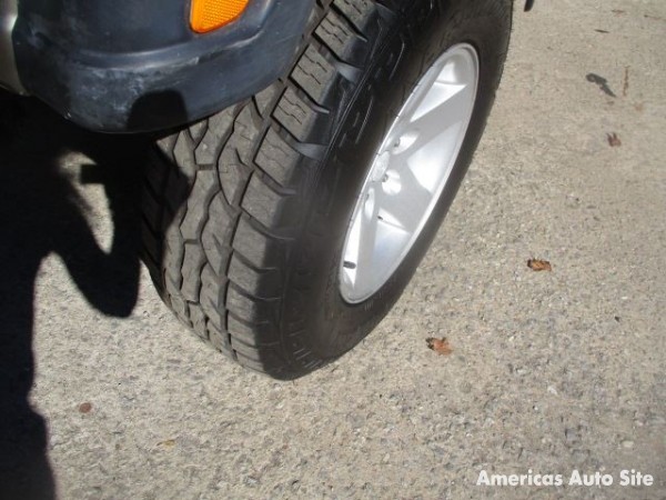 2004 Jeep Wrangler — image 9