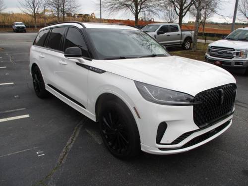 2024 Lincoln Aviator — image 2
