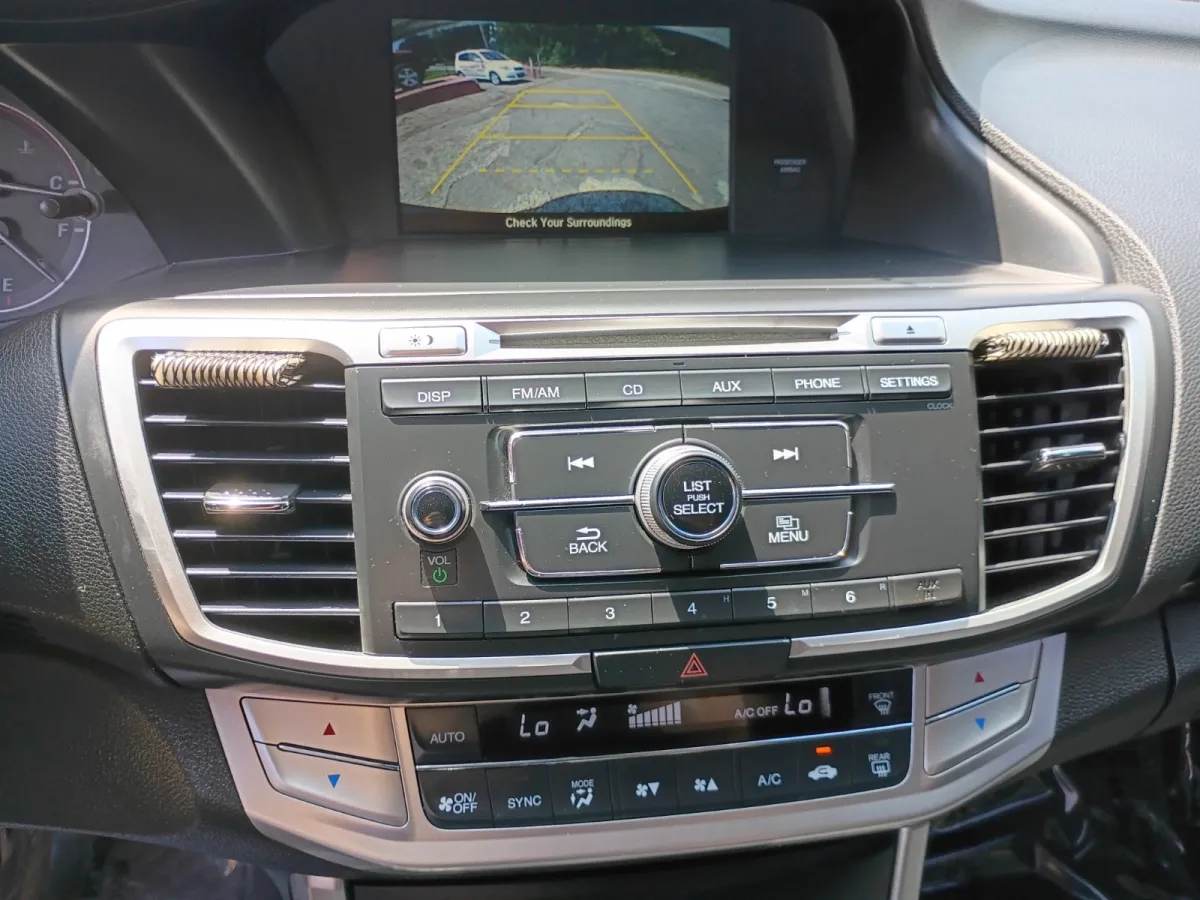 2015 Honda Accord — image 8