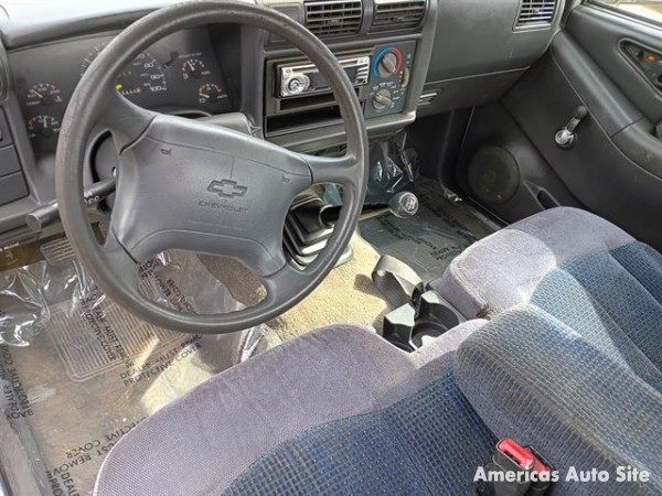 1995 Chevrolet S10 — image 5