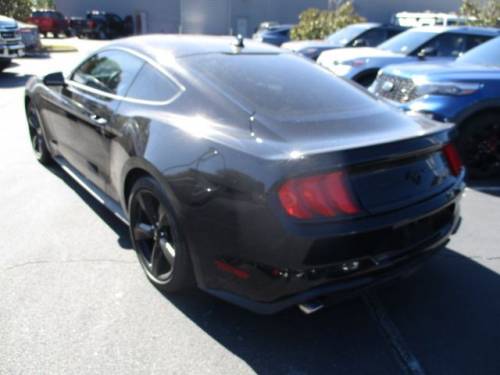 2022 Ford Mustang — image 3