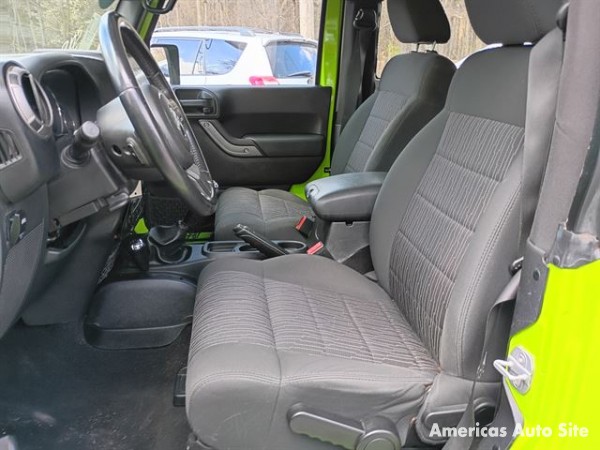 2012 Jeep Wrangler — image 4