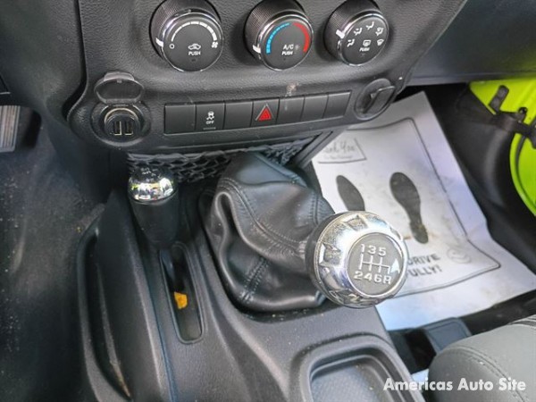 2012 Jeep Wrangler — image 7