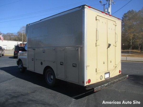 2015 Chevrolet Express Van — image 3