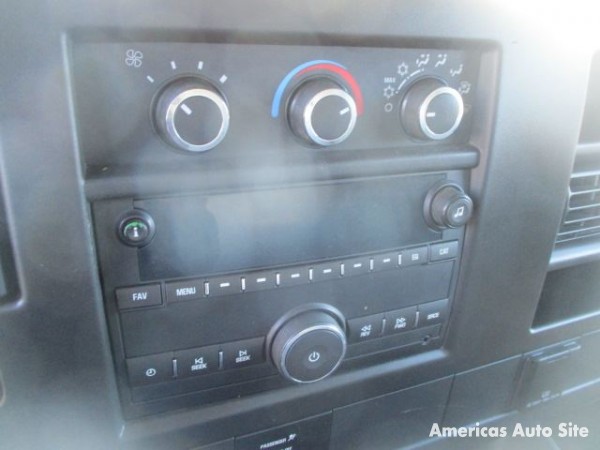 2015 Chevrolet Express Van — image 7