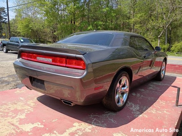 2014 Dodge Challenger — image 3
