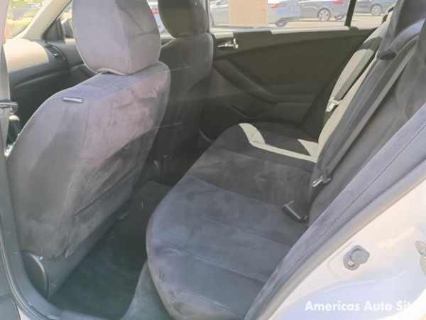 2012 Nissan Altima — image 5