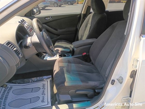 2012 Nissan Altima — image 6