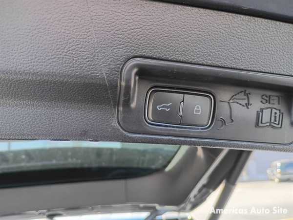 2022 Ford Explorer — image 6