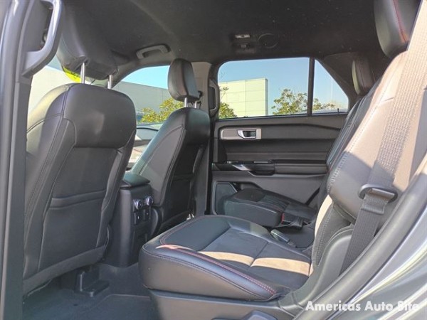 2022 Ford Explorer — image 7