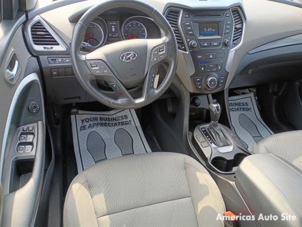 2014 Hyundai Santa Fe — image 5
