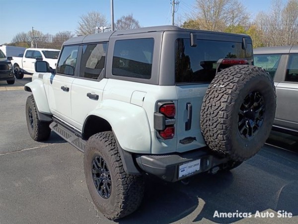 2024 Ford Bronco — image 3