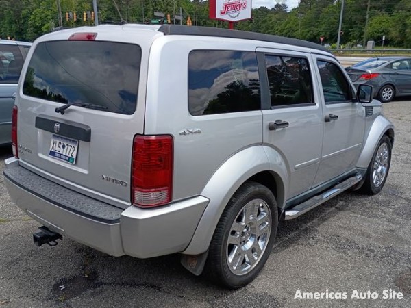 2011 Dodge Nitro — image 3