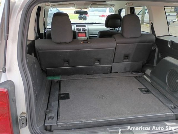 2011 Dodge Nitro — image 4