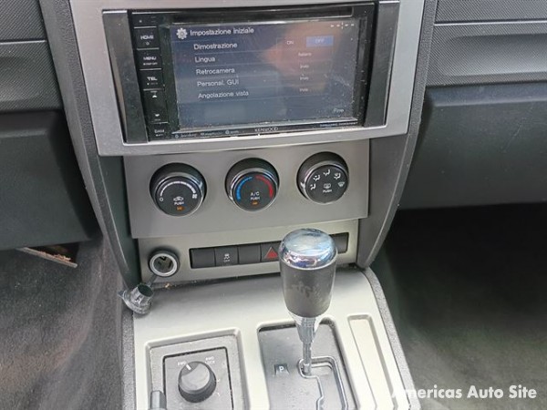 2011 Dodge Nitro — image 9