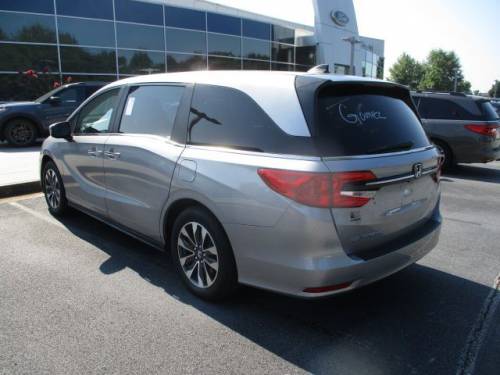 2022 Honda Odyssey — image 3
