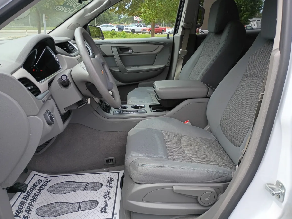 2017 Chevrolet Traverse — image 7