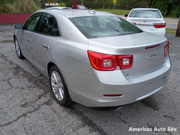 2016 Chevrolet Malibu — image 3