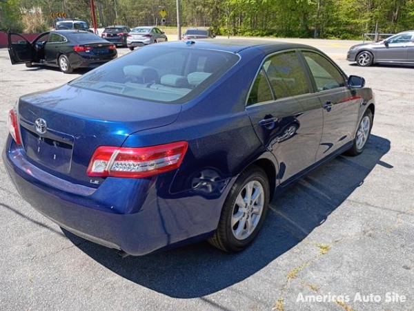 2011 Toyota Camry — image 3