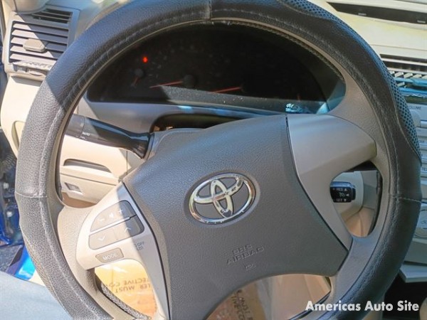 2011 Toyota Camry — image 8