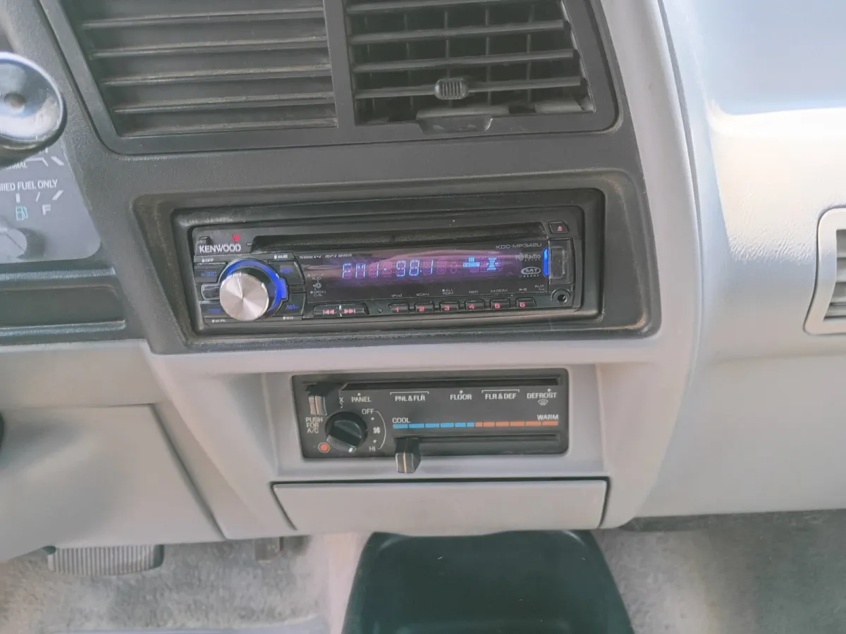 1993 Ford Ranger — image 8