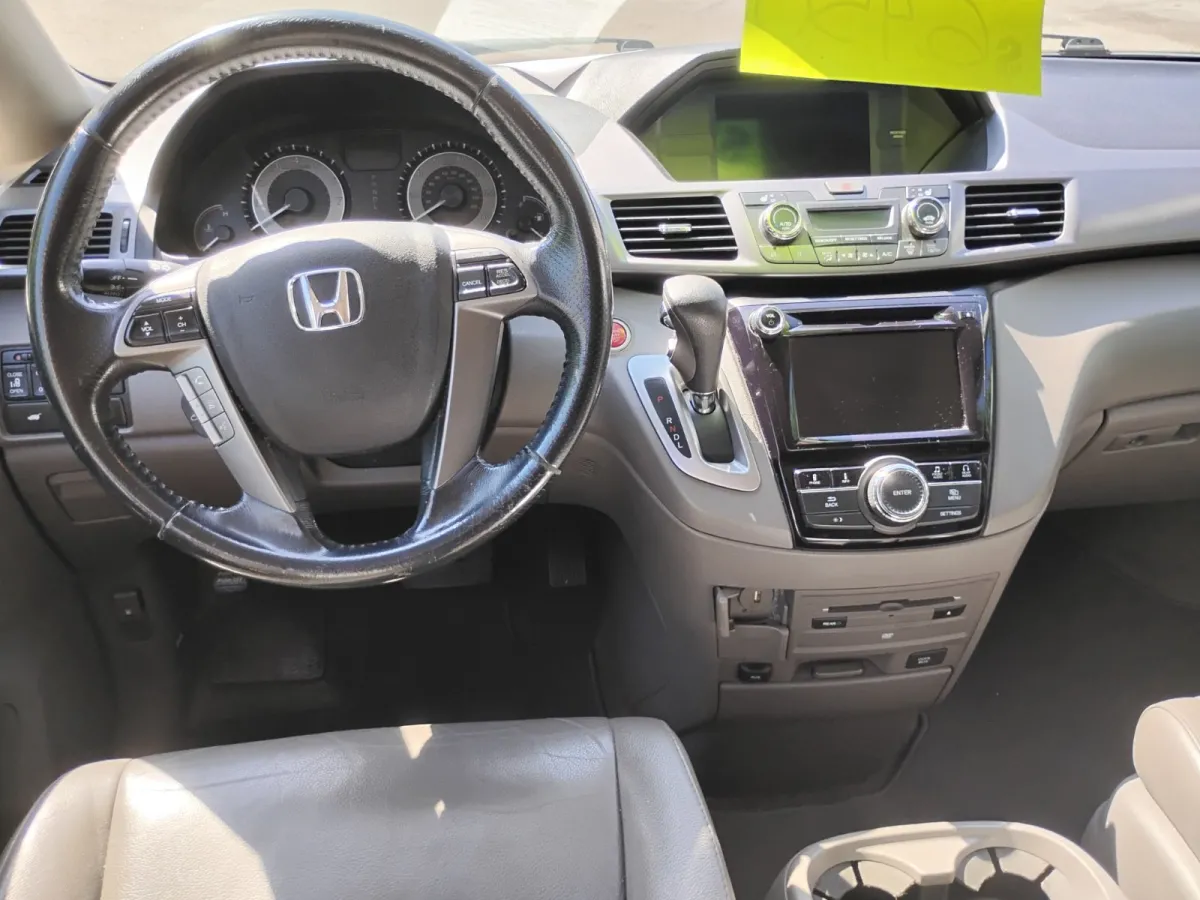 2014 Honda Odyssey — image 4