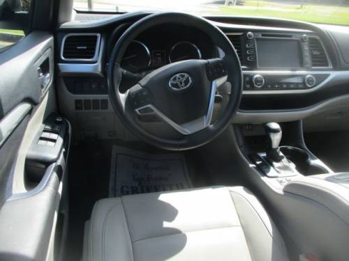 2016 Toyota Highlander — image 4