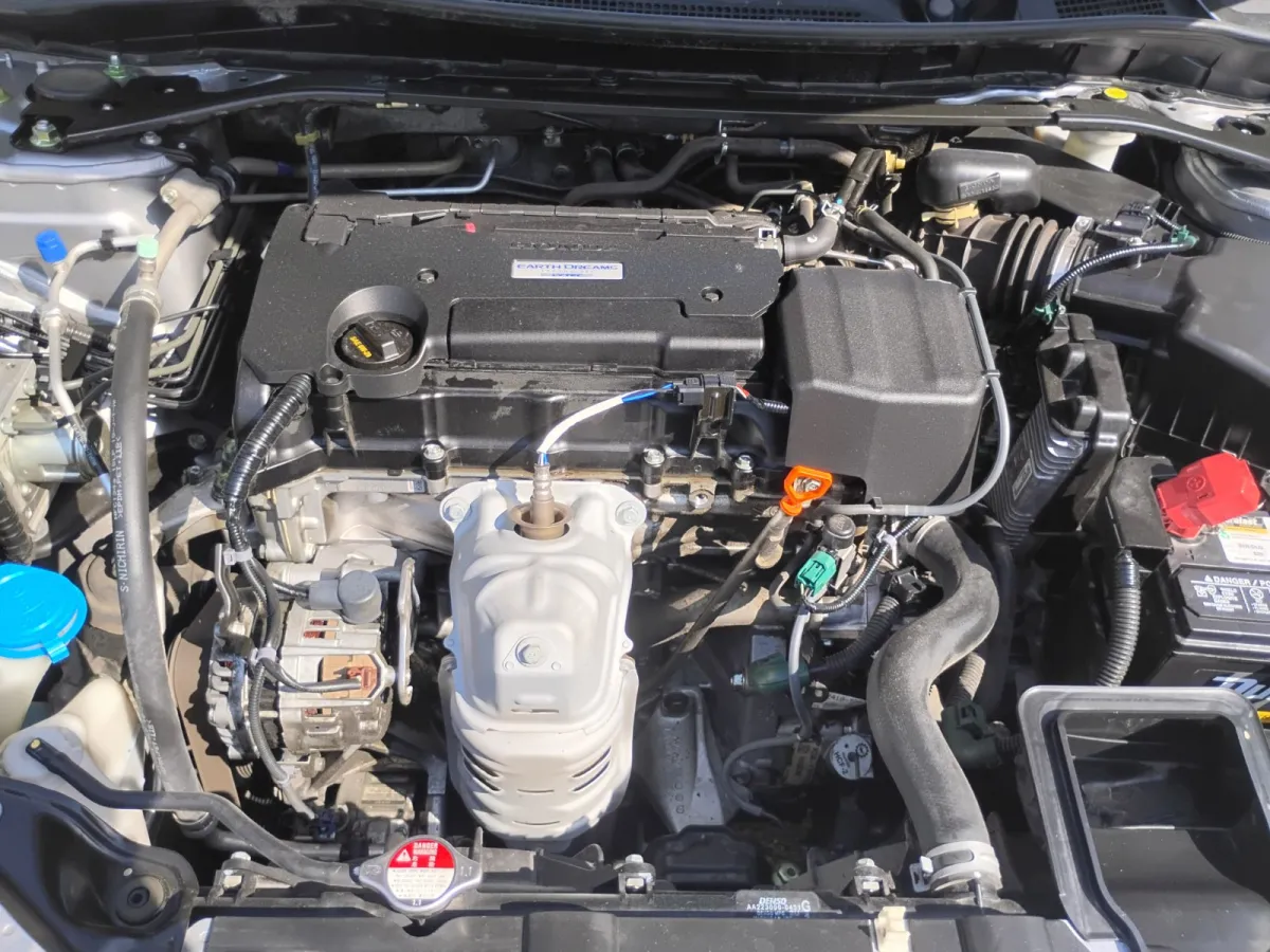 2017 Honda Accord — image 10