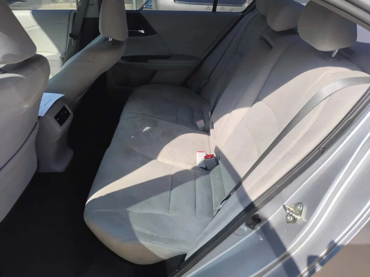 2017 Honda Accord — image 5