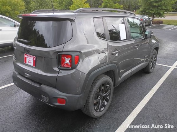 2019 Jeep Renegade — image 3