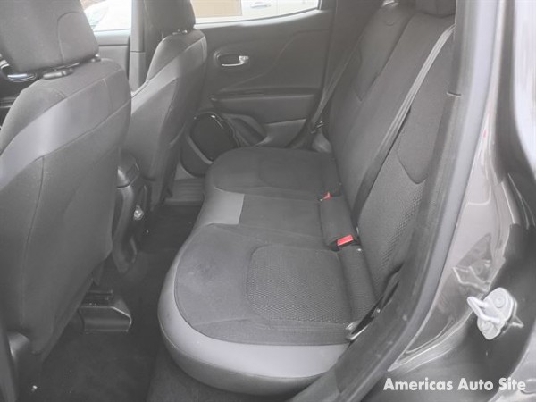 2019 Jeep Renegade — image 6