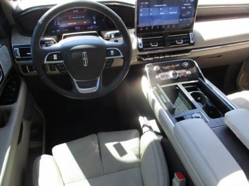 2024 Lincoln Navigator — image 5