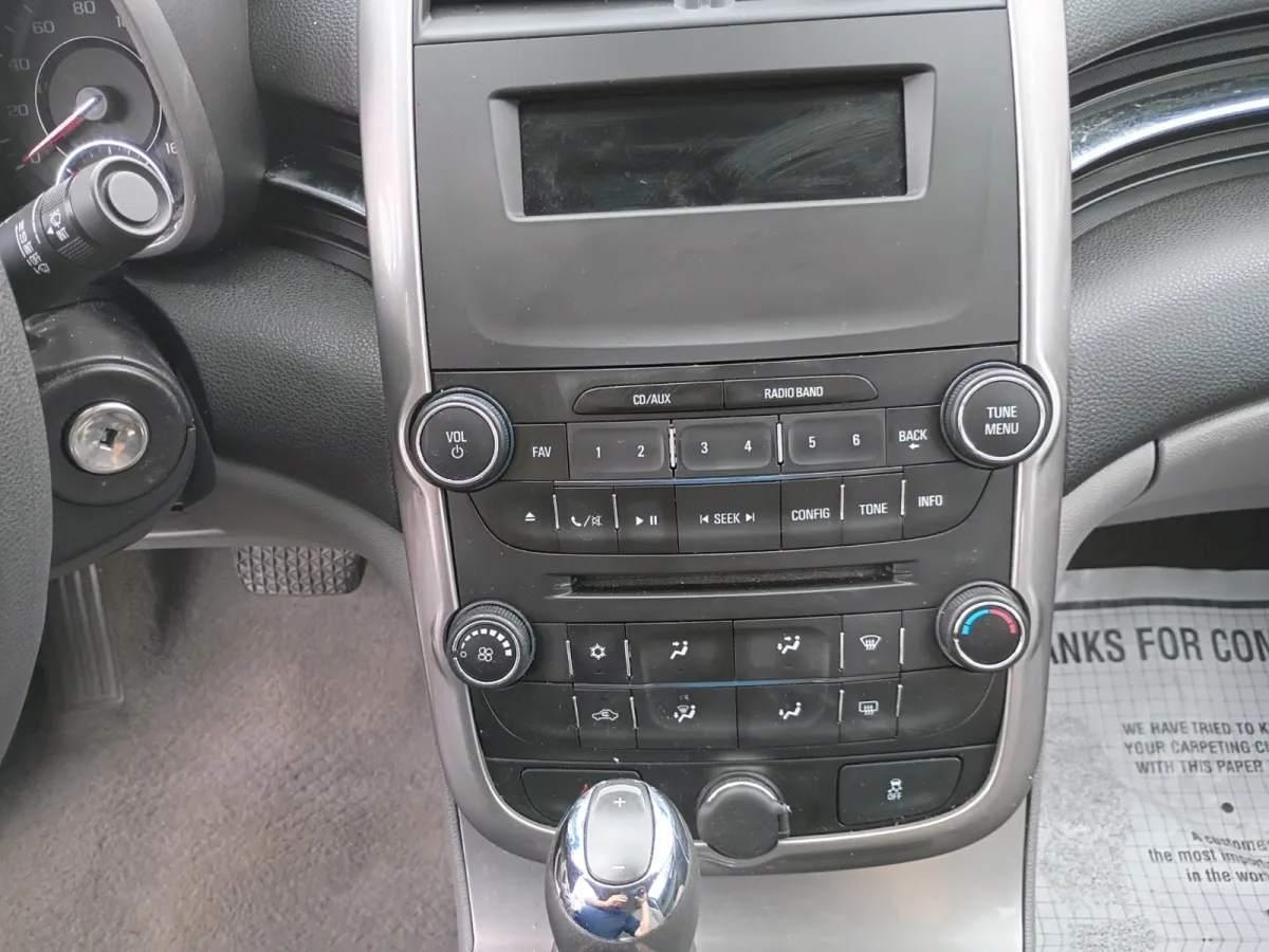 2014 Chevrolet Malibu — image 8