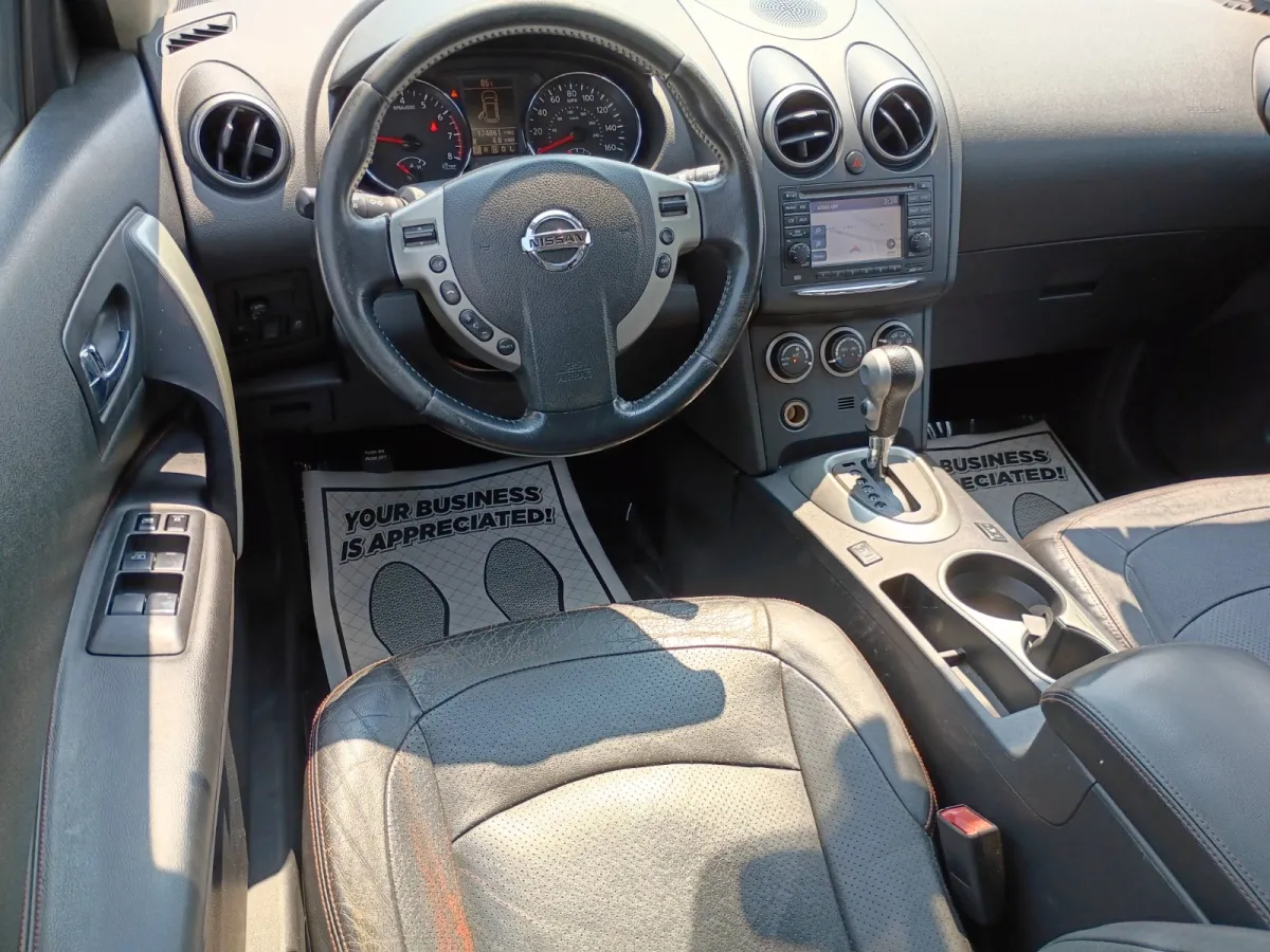 2011 Nissan Rogue — image 5