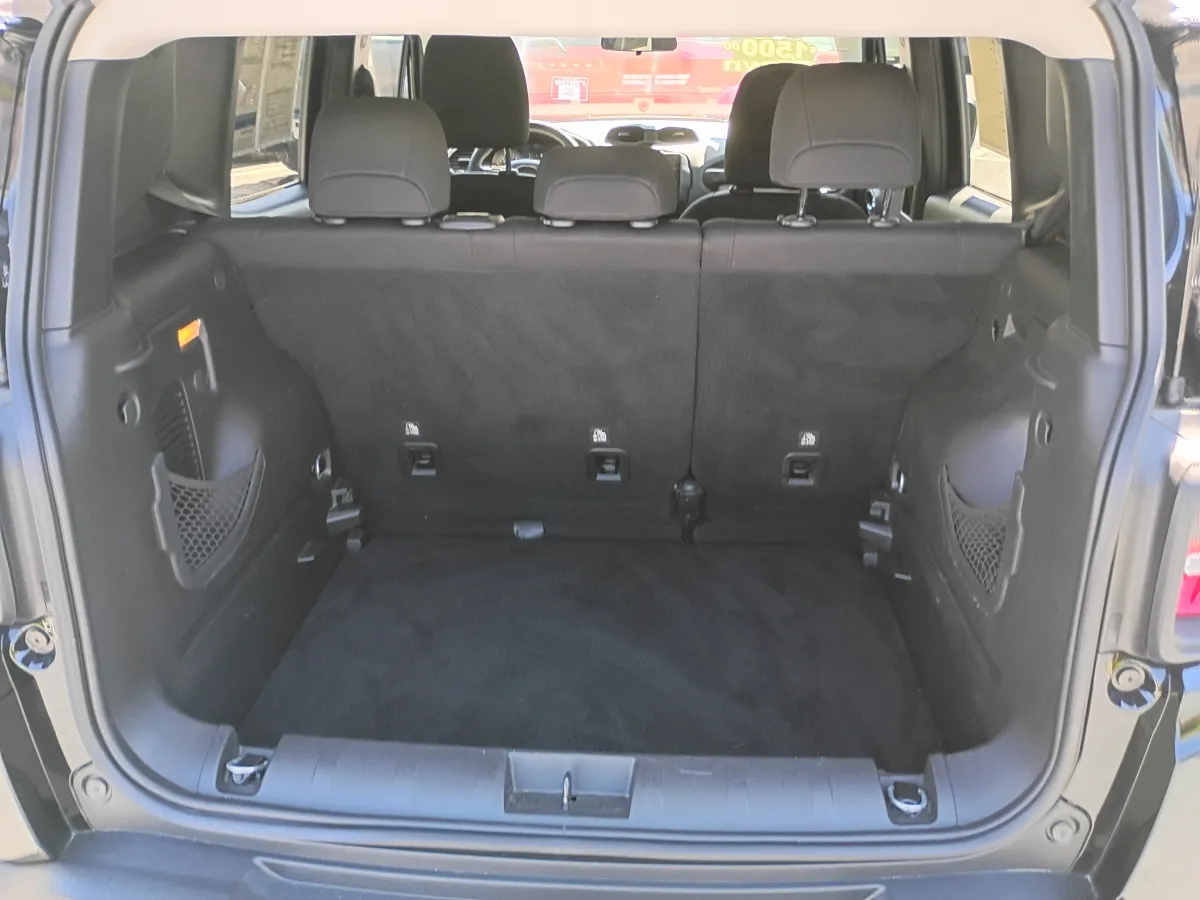 2018 Jeep Renegade — image 4