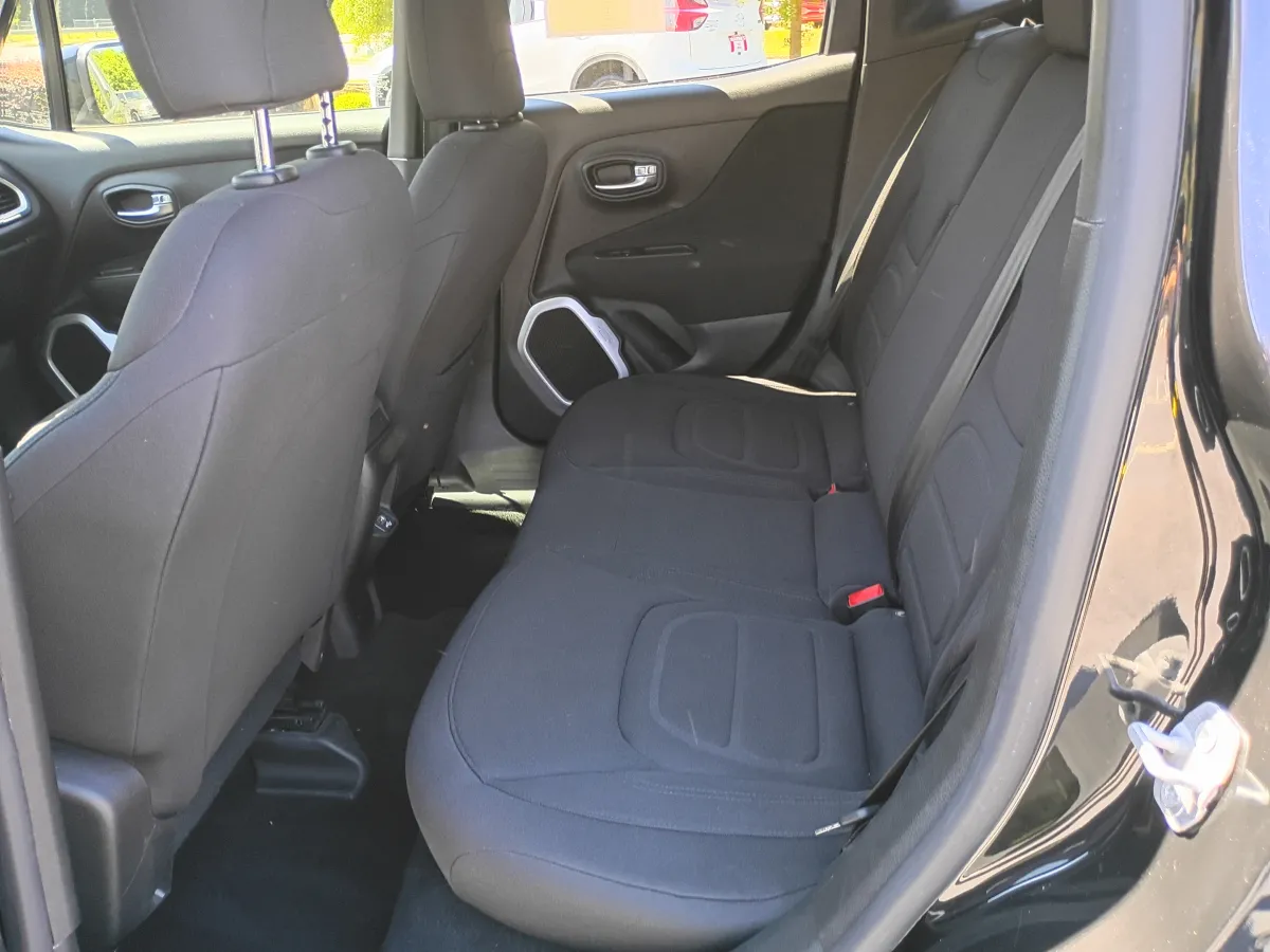 2018 Jeep Renegade — image 6