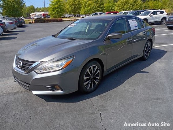 2018 Nissan Altima — image 2