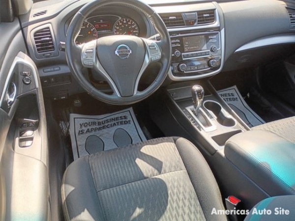 2018 Nissan Altima — image 4