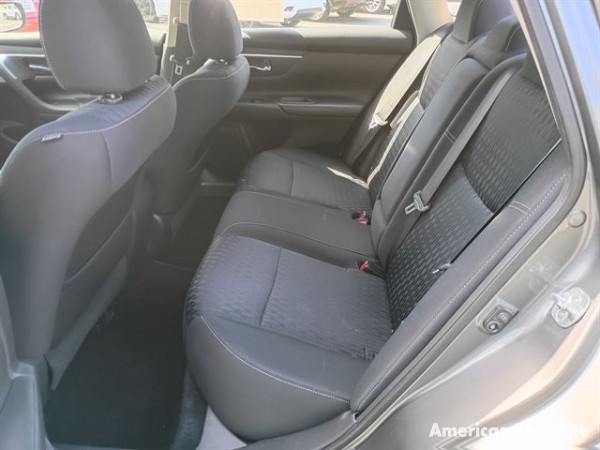 2018 Nissan Altima — image 5