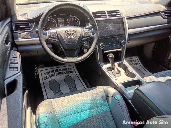 2015 Toyota Camry — image 4
