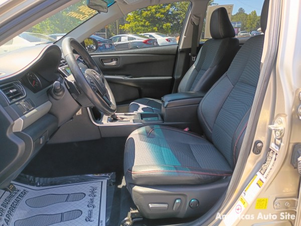 2015 Toyota Camry — image 5