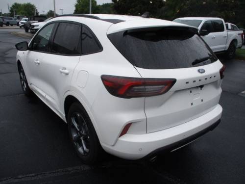 2024 Ford Escape — image 3