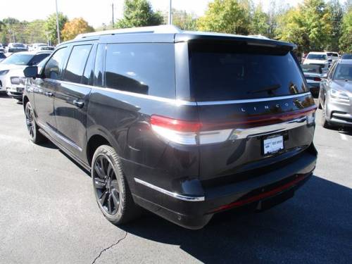 2022 Lincoln Navigator — image 3