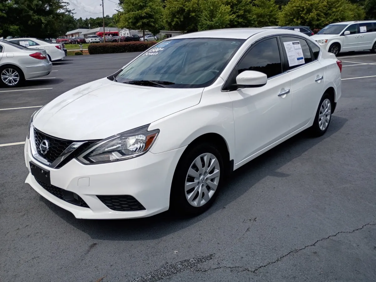 2019 Nissan Sentra — image 2