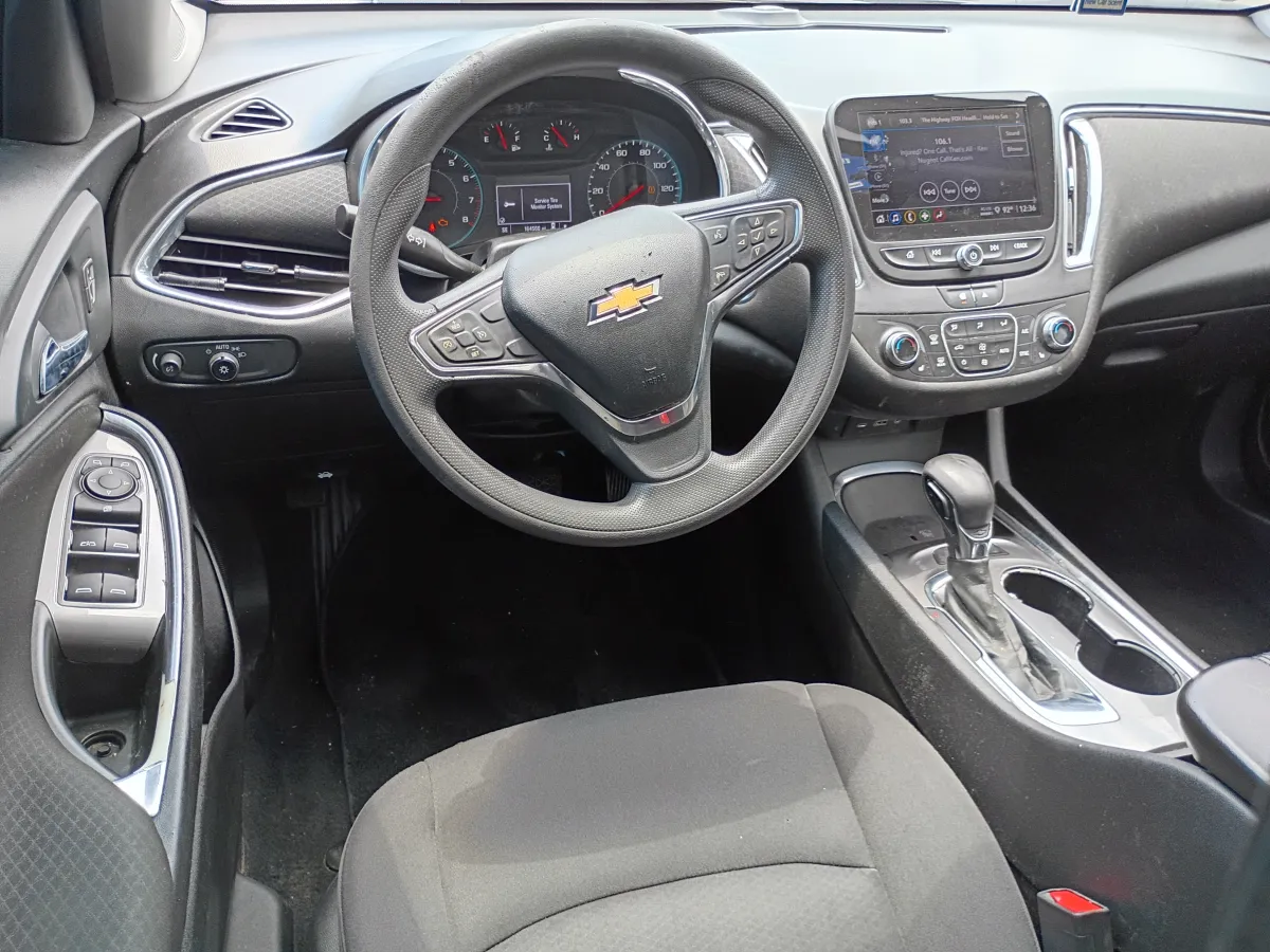 2021 Chevrolet Malibu — image 4