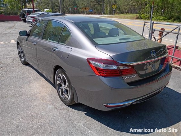 2017 Honda Accord — image 3
