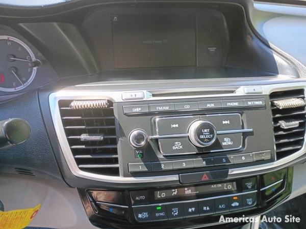 2017 Honda Accord — image 8