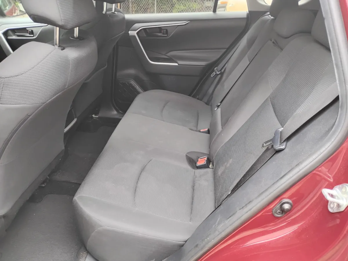 2020 Toyota RAV4 — image 5