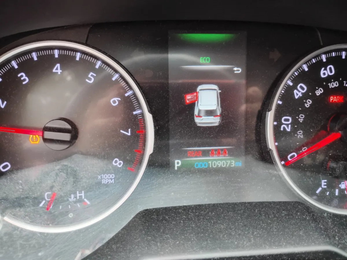 2020 Toyota RAV4 — image 7