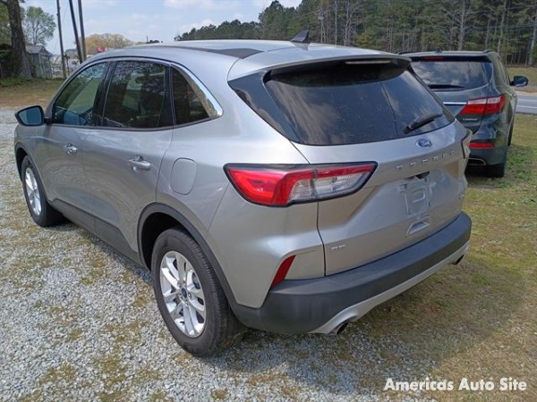 2021 Ford Escape — image 3
